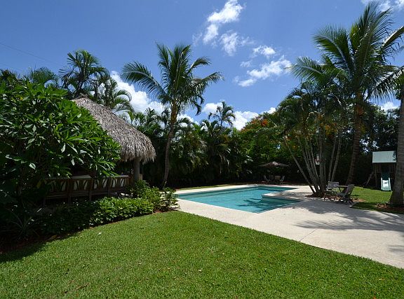 5th image of 733 Lake Shore Dr