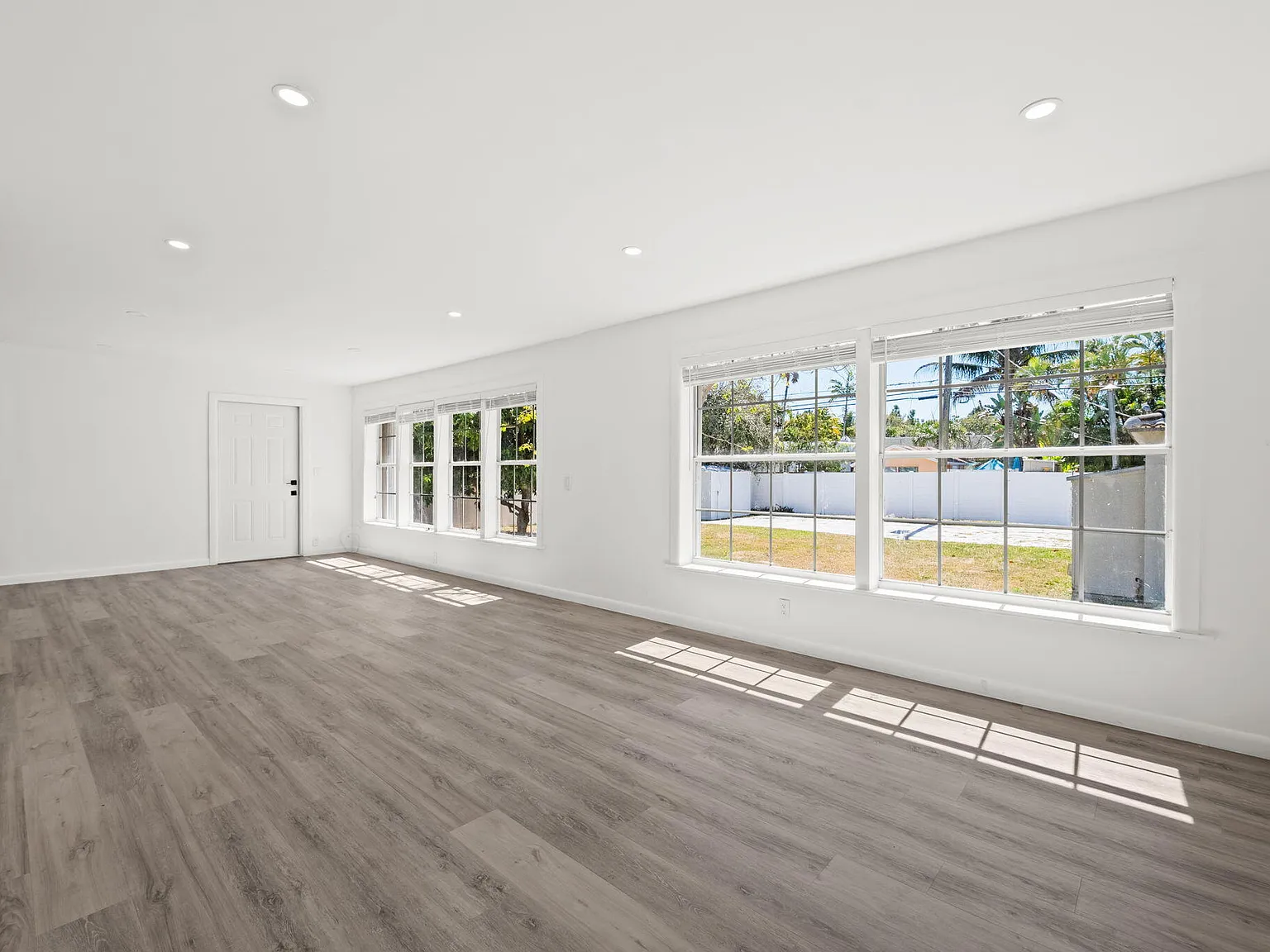 4 bed, 3.0 bath, 2166 sqft, $6,000 — Photo 4