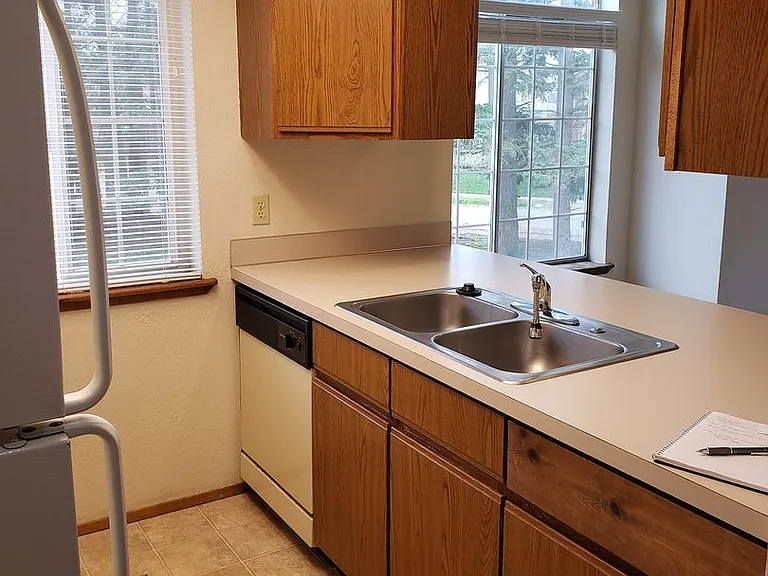1116 E Maryland St #4 — Photo 5