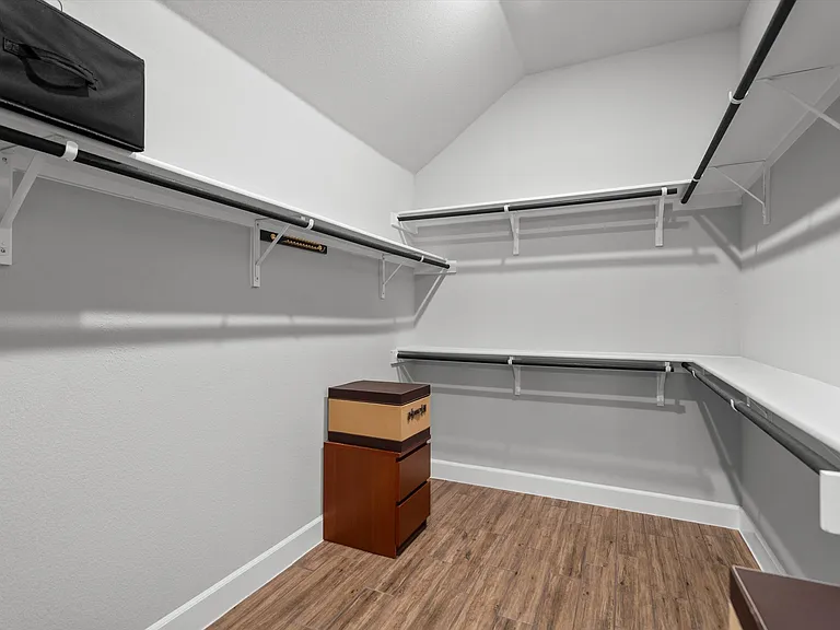 2304 Clancy Dr — Photo 12