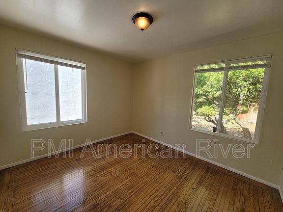 5th image of 1425 Stoddard St