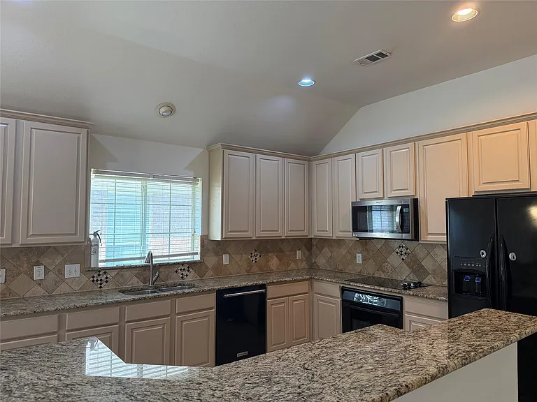 13401 Roadster Dr — Photo 2