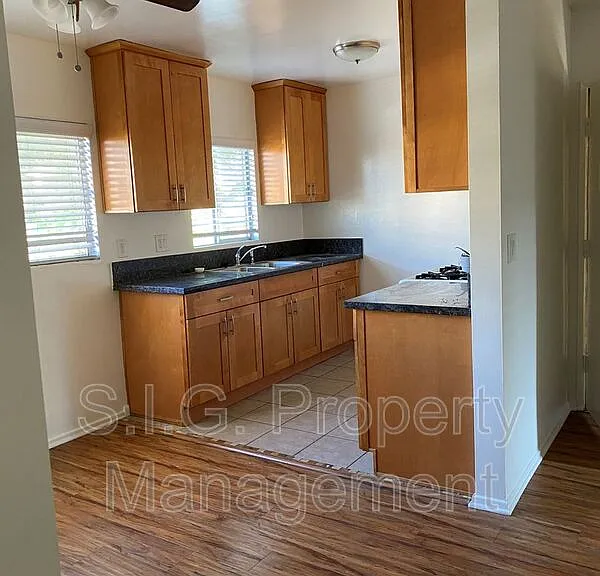 501 S 7th St #E — Photo 2