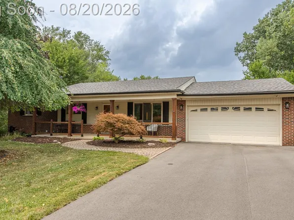 428 Carter Dr, Troy, MI 48098