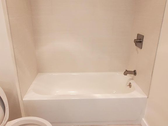 3rd image of 6825 Alabama Ave Unit 208