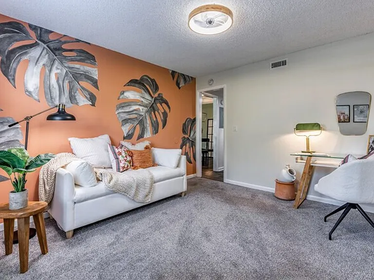 Flagler Pointe Apartments — Photo 37