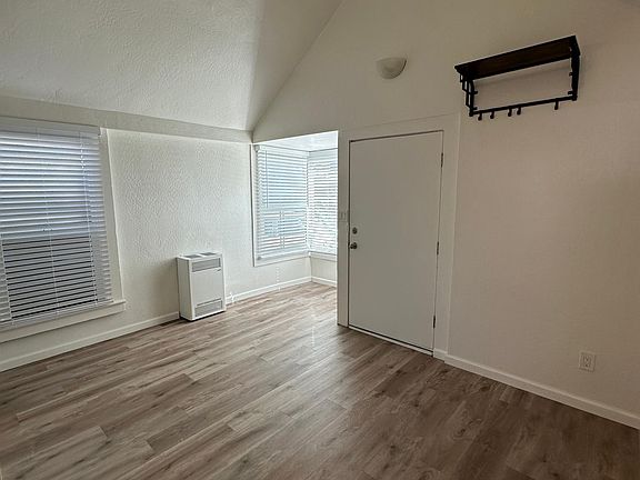 5th image of 217 Roberts St #217