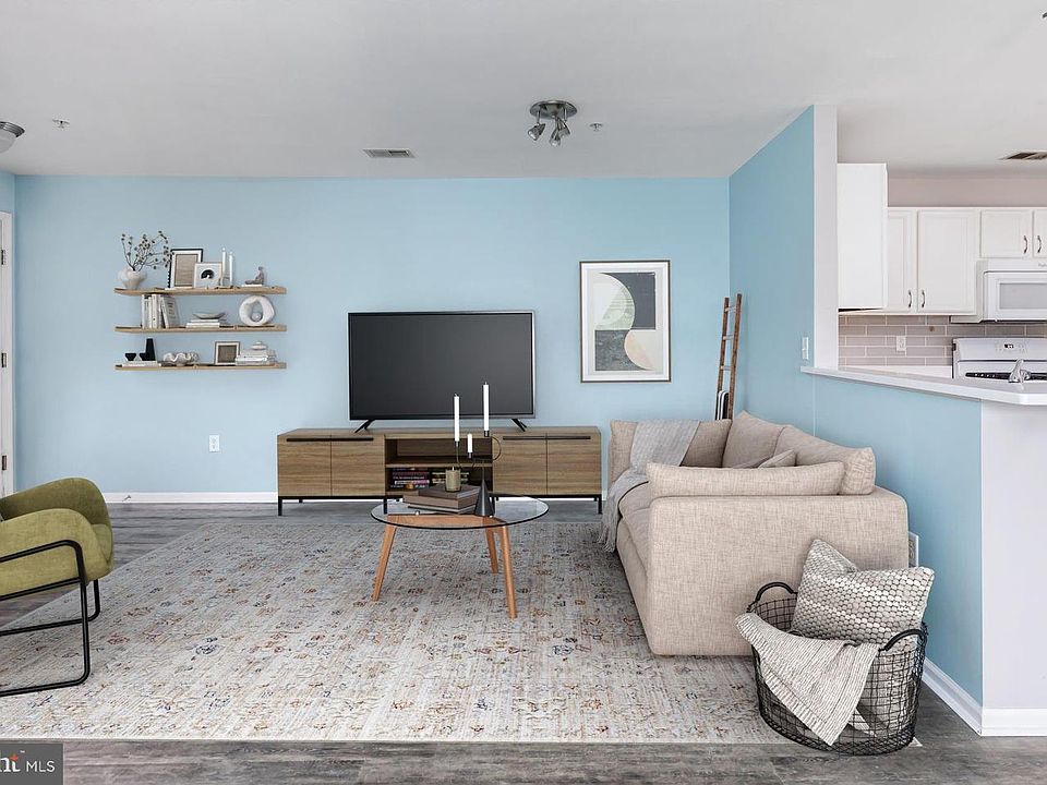 1st image of 85 Highbridge Ln