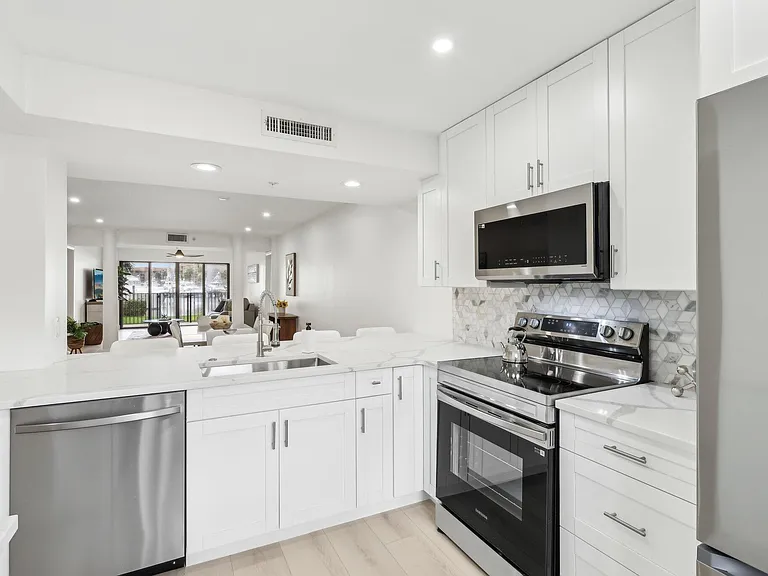 1601 Marina Isle Way #101 — Photo 8