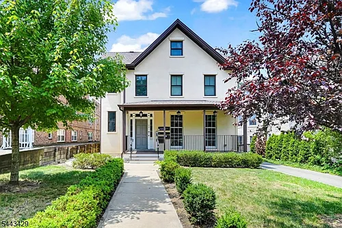 52 Elm St Photo 1