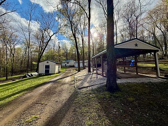 3rd image of 204 Smith Rd