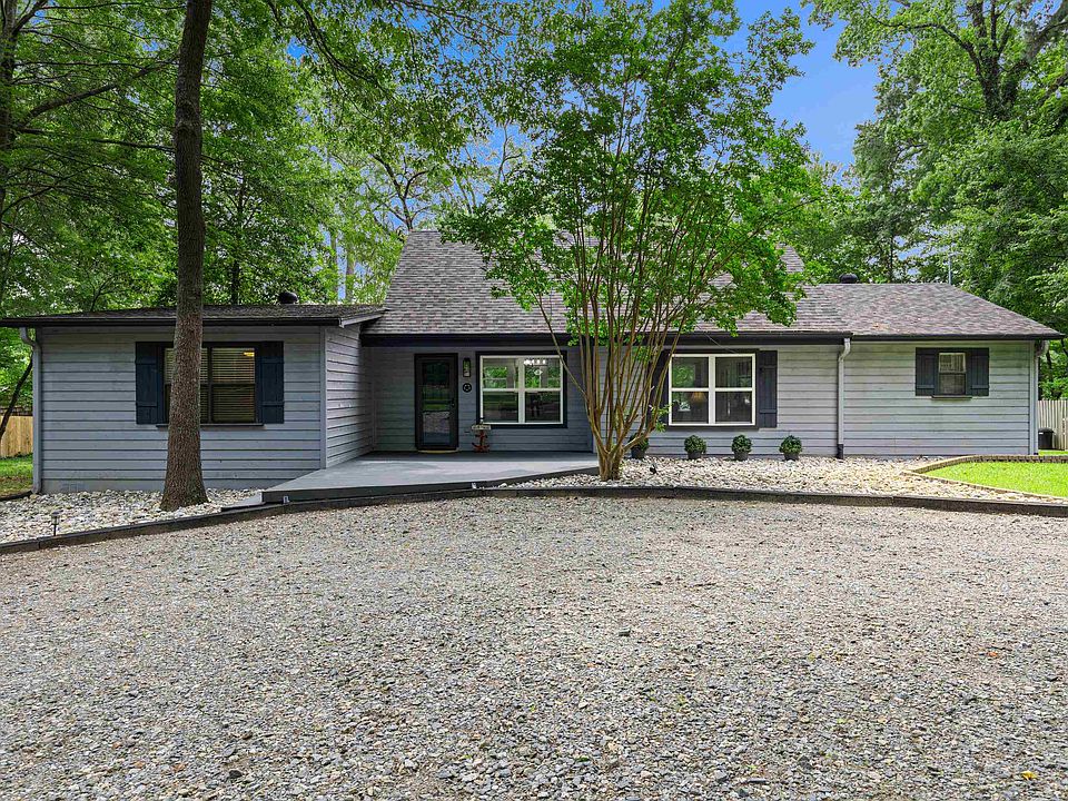 1st image of 1073 S Lake Dr