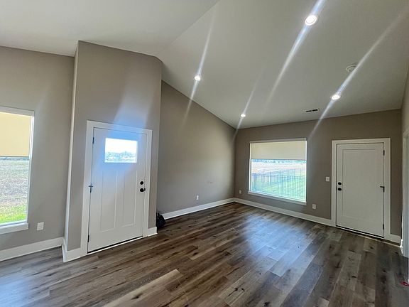 4th image of 5530 N Sandkey Ct