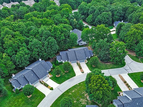 2nd image of 4 Augustine Ln