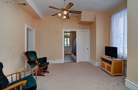 3rd image of 3519 Idaho St