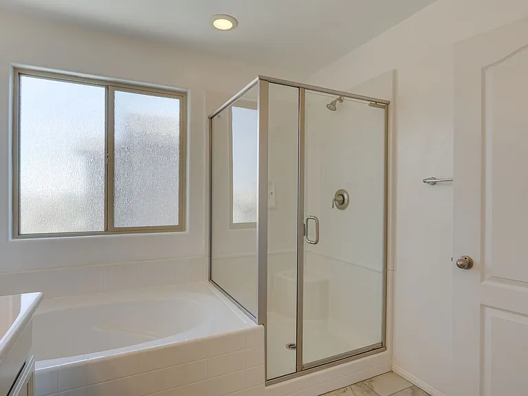 10768 Yarmouth Bay Ct — Photo 20