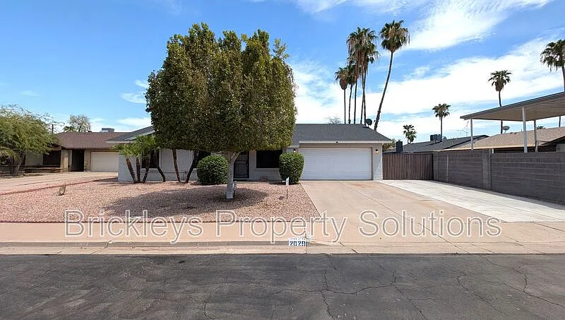 2029 S Nina Cir #AZ 85210