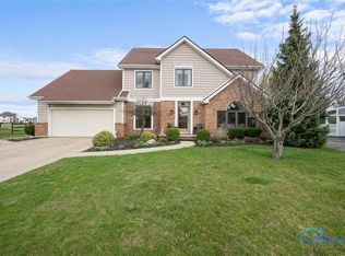 602 Anmarie Ct, Oregon, OH 43616