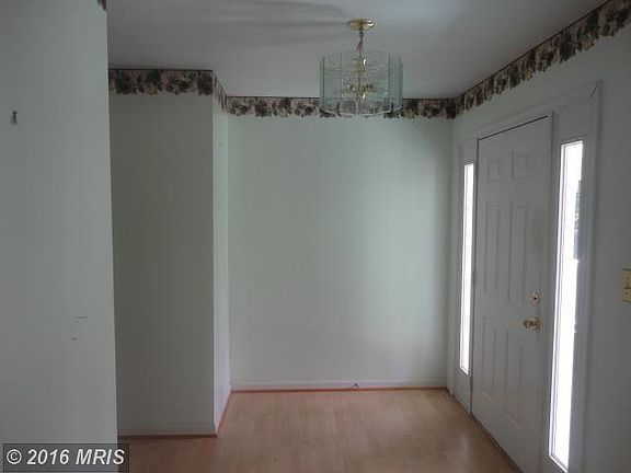 5th image of 27530 Persimmon Ln