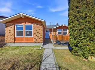 92 SE Whitlock Close NE, Calgary, AB T1Y 4X3