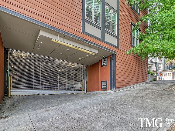 5th image of 3916 SW Corbett Ave APT 507