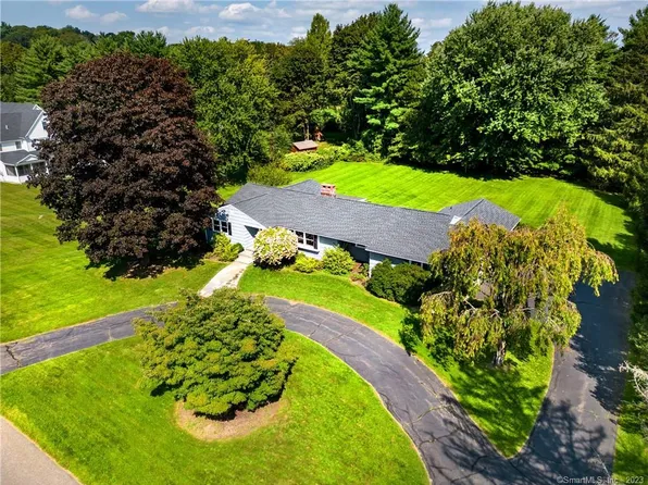 17 Ridgecrest Drive, Ridgefield, CT 06877