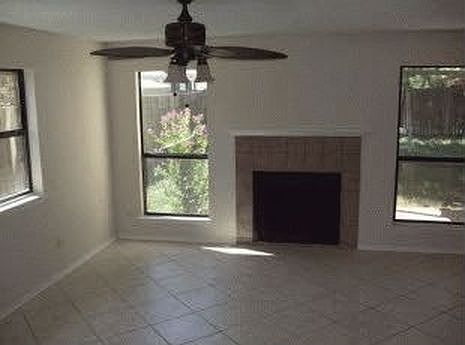 4th image of 1604 Lincolnshire Way
