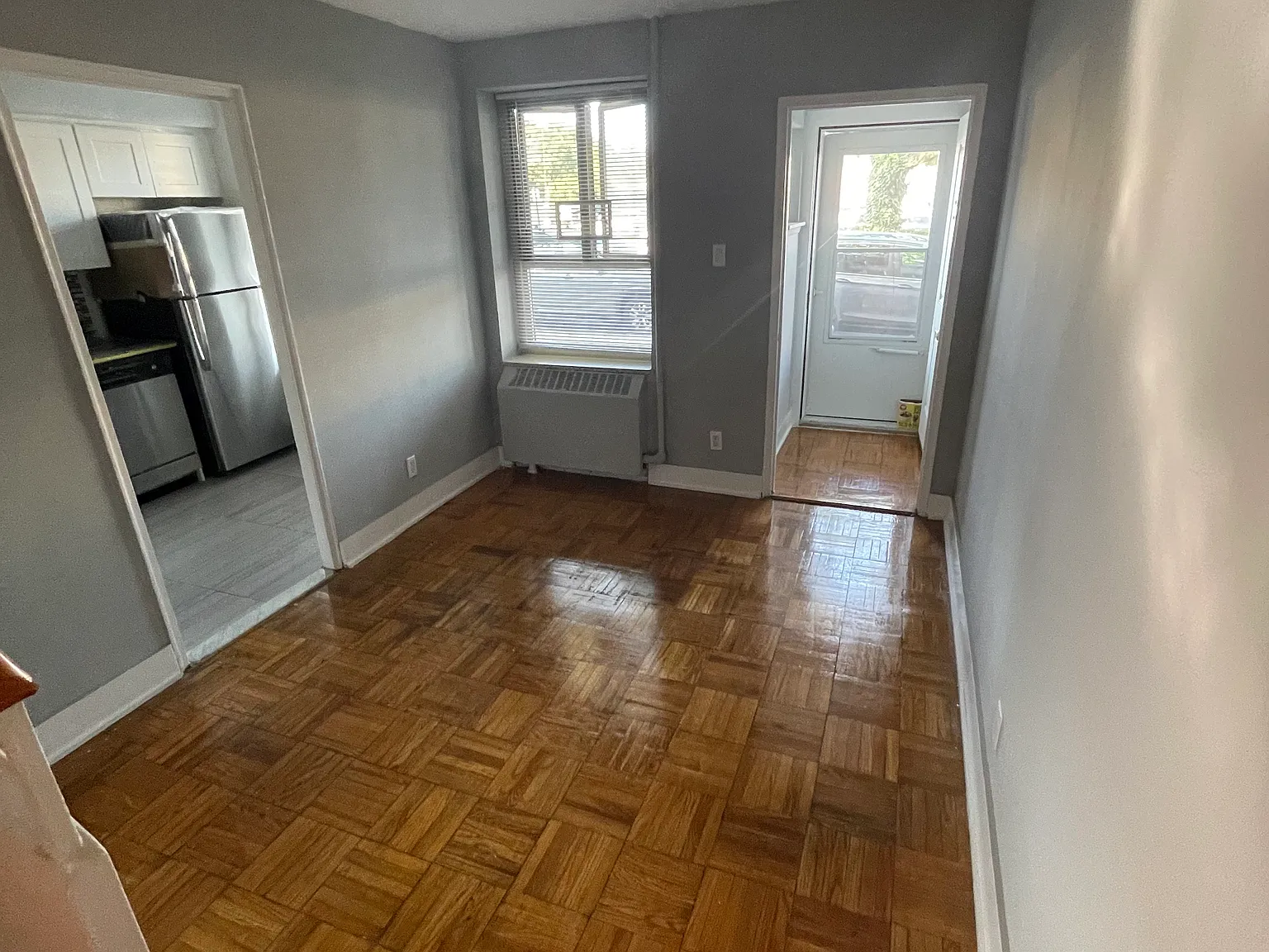 186th St, Fresh Meadows — Photo 2