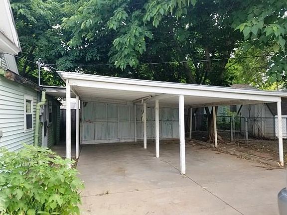 4th image of 804 Klabzuba Ave