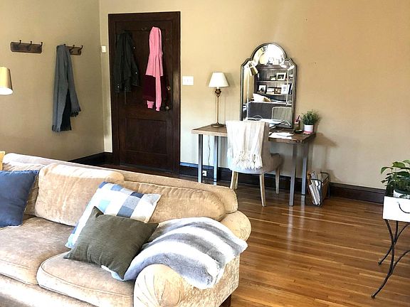 5th image of 4441 Vincent Ave S #2