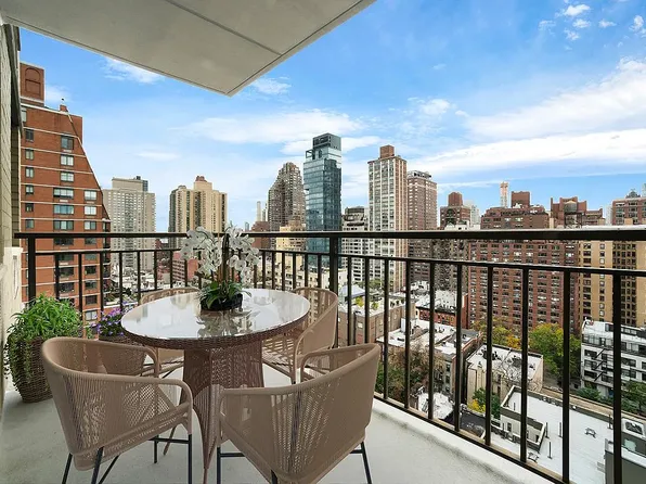 300 E 75th St APT 7D, New York, NY 10021