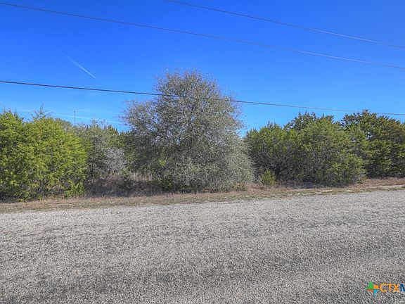 4th image of 505 Red Rose St