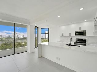 20281 E Country Club Dr APT 811, Aventura, FL 33180