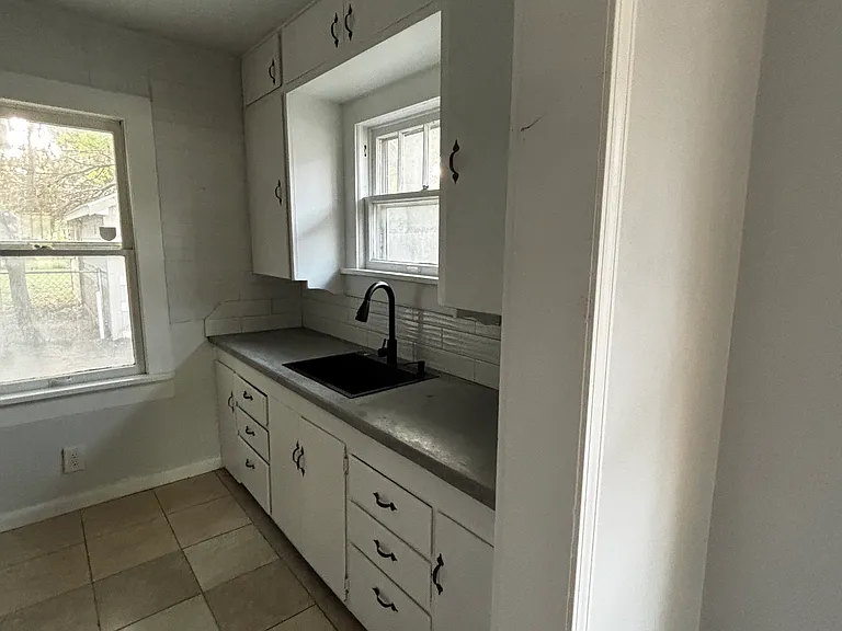 218 S Ash St — Photo 10