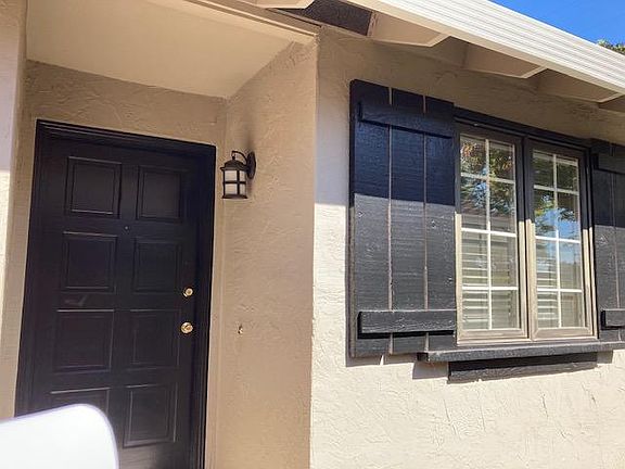 3rd image of 925 Henderson Ave