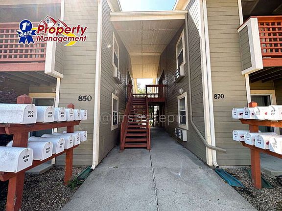 3rd image of 850 W Belmont St APT 204