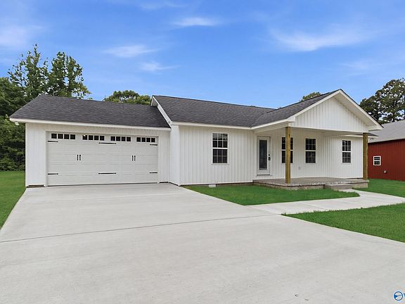 3rd image of 195 Garden Gate Cir