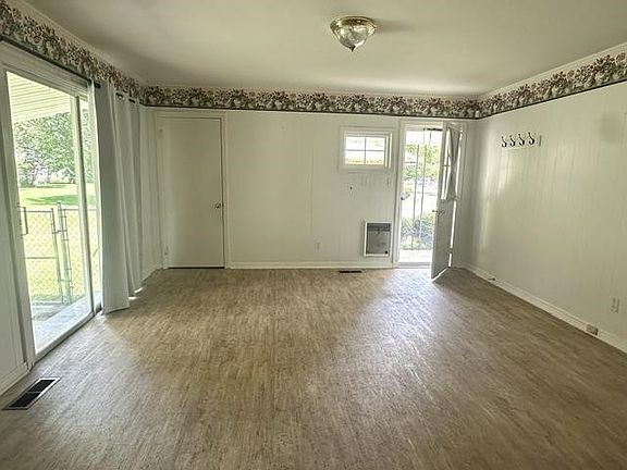 5th image of 15 Pine St