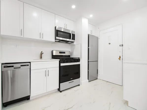 65-35 Yellowstone Boulevard image 1 of 6