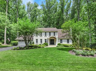 10198 Cedar Pond Dr, Vienna, VA 22182