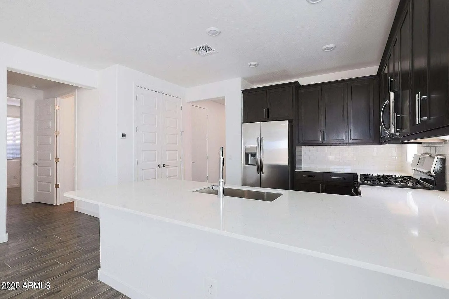 5 bed, 3.0 bath, 1937 sqft, $2,395 — Photo 4