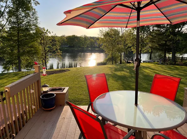 488 Springwood Lake Dr, Columbus, OH 43230