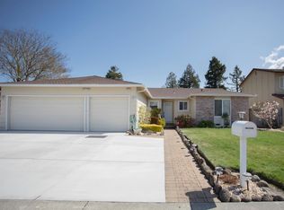 4828 Fairway Dr, Rohnert Park, CA 94928