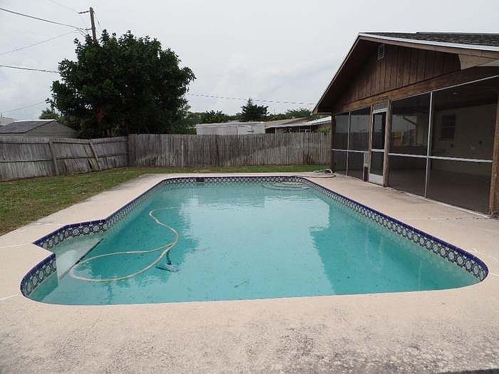 2nd image of 1744 NE 24th St