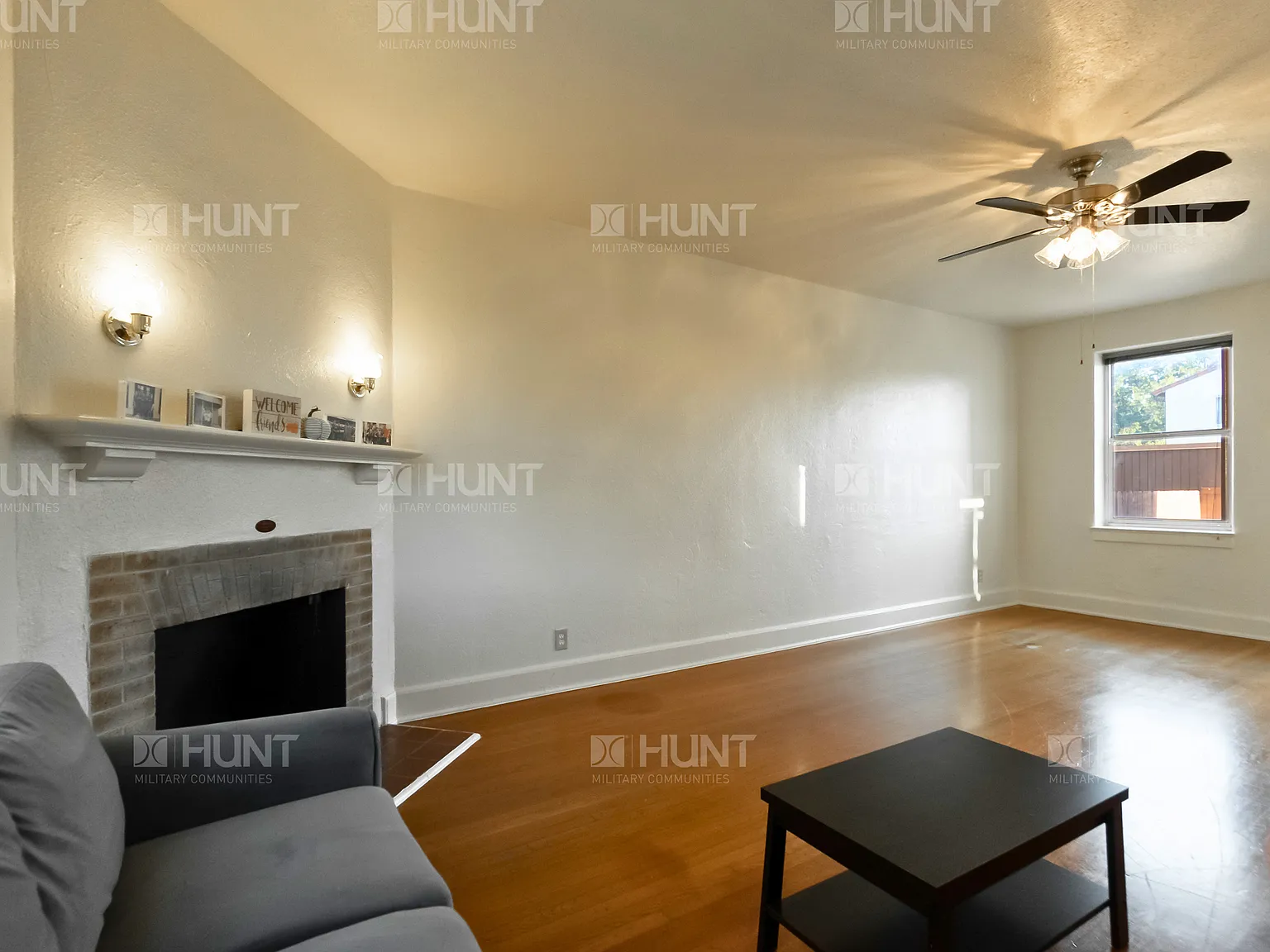 4 bed, 2.5 bath, 1969 sqft, $2,094 — Photo 4