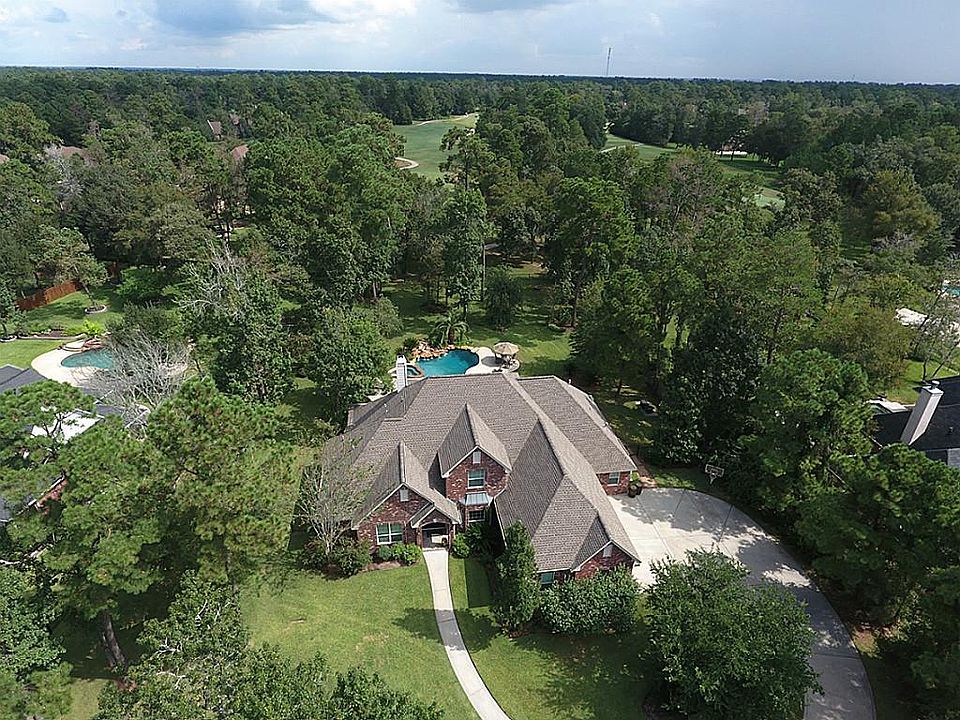 1st image of 9919 Clubhouse Cir