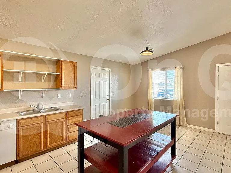 8210 W Concordia Dr #1 — Photo 4