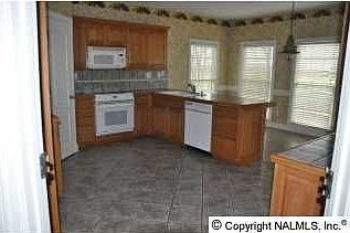 5th image of 147 Fox Run Dr