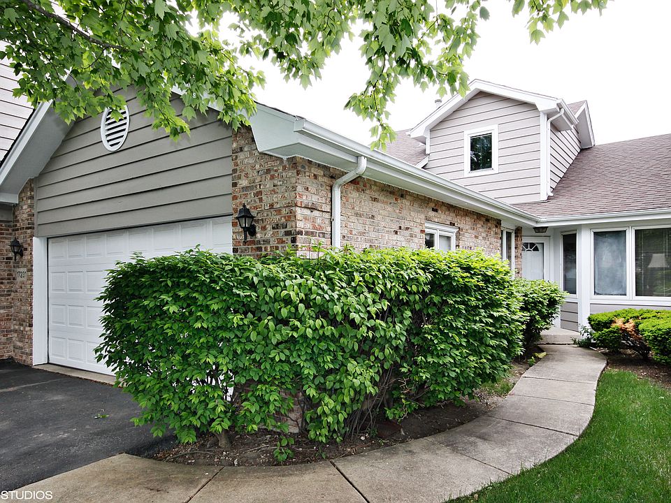 1st image of 17231 Lakebrook Dr
