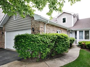 17231 Lakebrook Dr, Orland Park, IL 60467